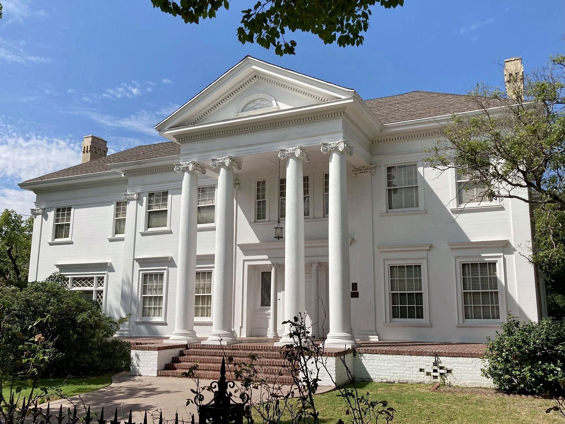 Stearns Residence. Click for full size. Stearns Residence image. Click for full size.