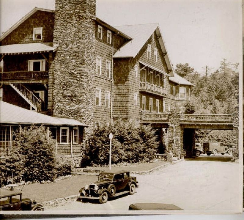 Mayview Manor Hotel image. Click for full size.