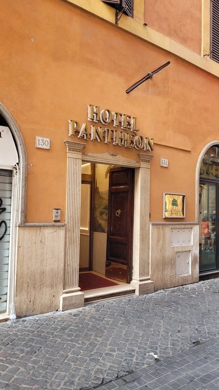 The entrance to the Hotel Pantheon image. Click for full size.