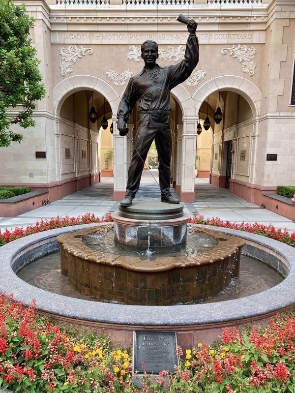 Douglas Fairbanks Statue and Marker image. Click for full size.