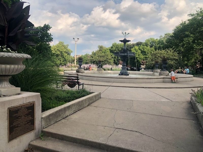 Wicker Park Fountain and plaque image. Click for full size.