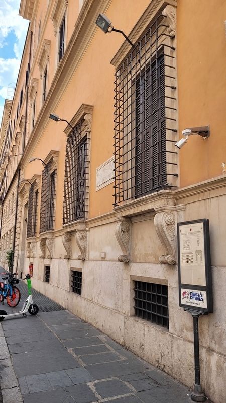 The view of the Sciarra-Colonna Palace Marker along the street image. Click for full size.