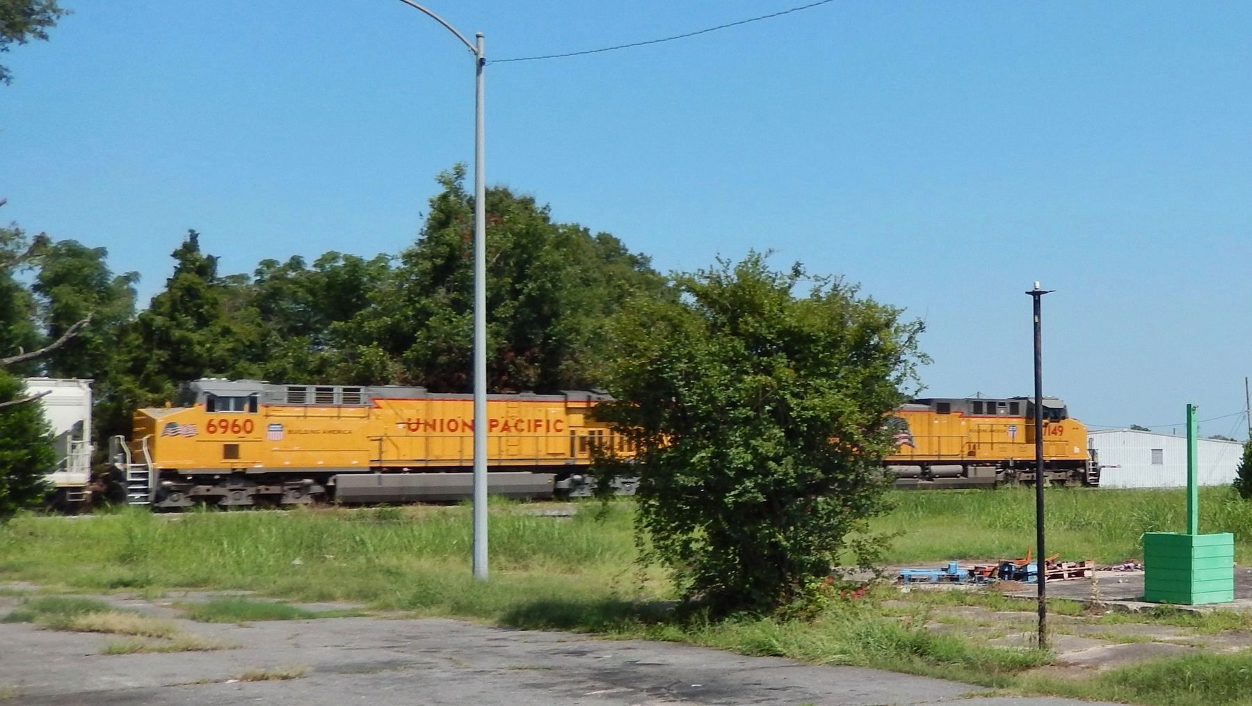 Union Pacific Freight Train image. Click for full size.