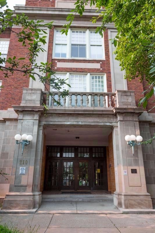 Main Entrance to the Old Ypsilanti High School image. Click for full size.