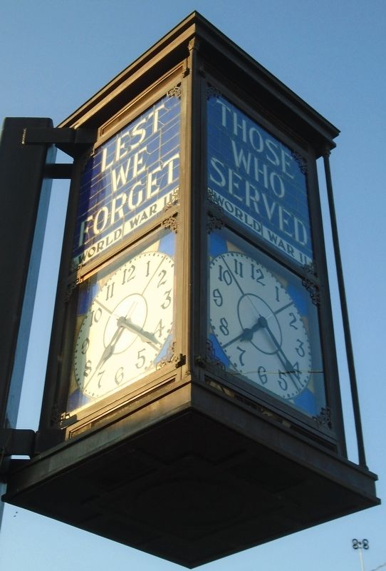 Veteran's Memorial Clock image. Click for full size.