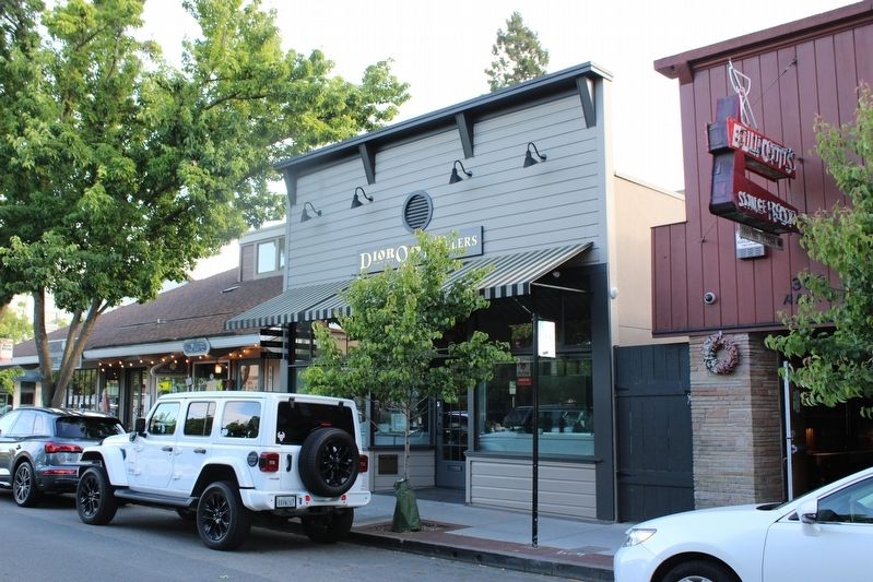 Xavier�s Shoe Store Building image. Click for full size.