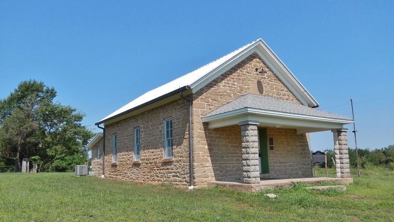 Oak Grove Schoolhouse (<i>southeast elevation � the front facade faces east</i>) image. Click for full size.