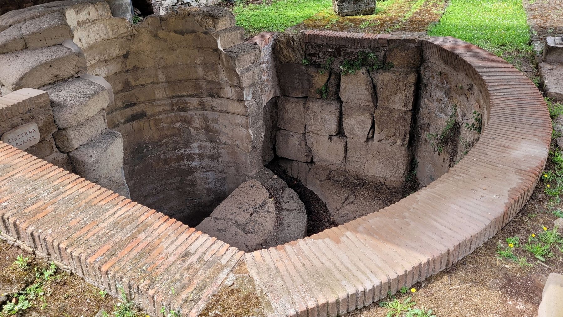 Closeup view of the Archaic Cistern image. Click for full size.