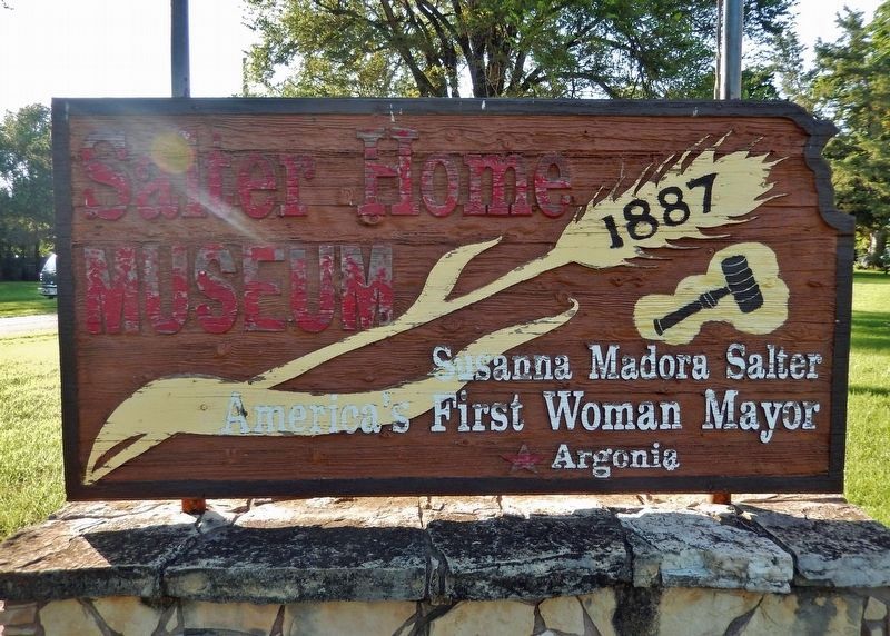 Salter Home & Museum Sign image. Click for full size.