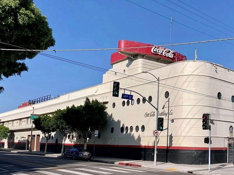 Coca-Cola Bottling Company Building image. Click for full size.