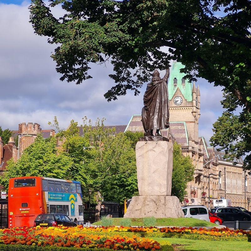 Statue from the rear image. Click for full size.