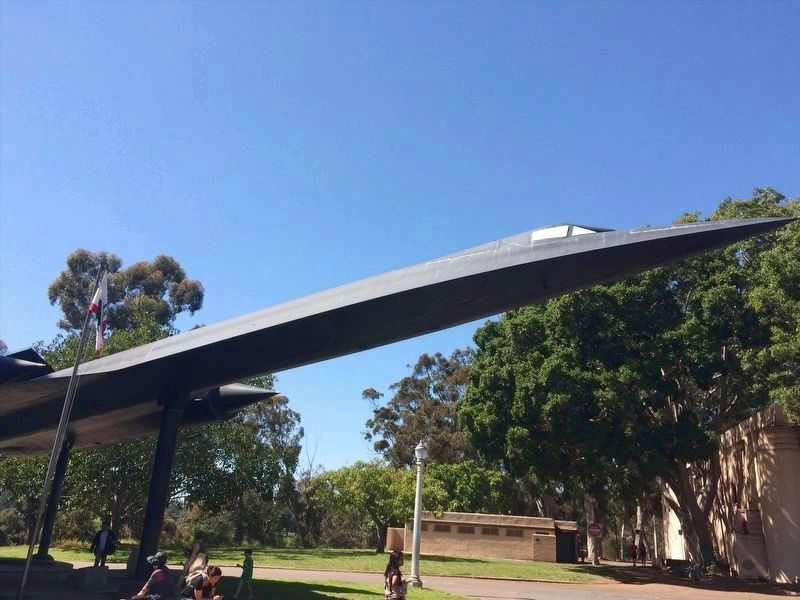 A-12 Blackbird 06933 image. Click for full size.