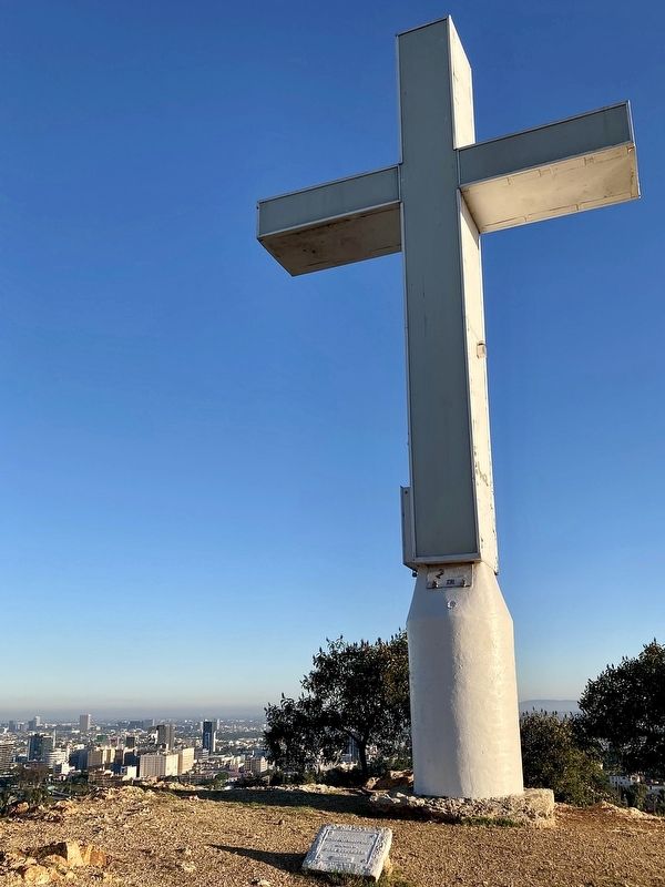 Hollywood Cross image. Click for full size.