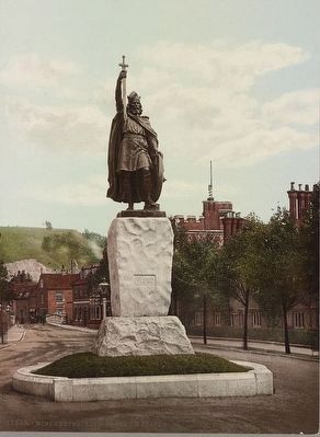 King Alfred�s statue image. Click for full size.