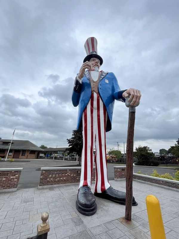 <i>Uncle Sam</i> standing at 38 feet (~11.5 meters) tall image. Click for full size.