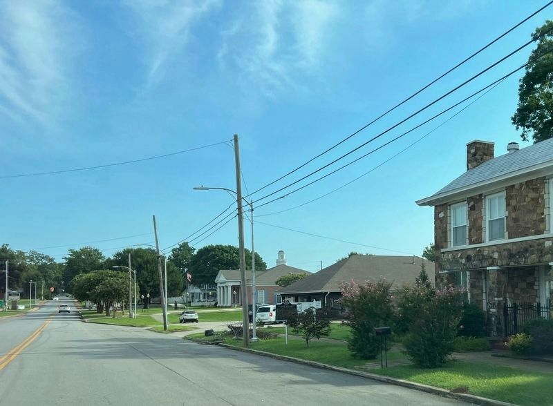 The north view of the marker along the street image. Click for full size.