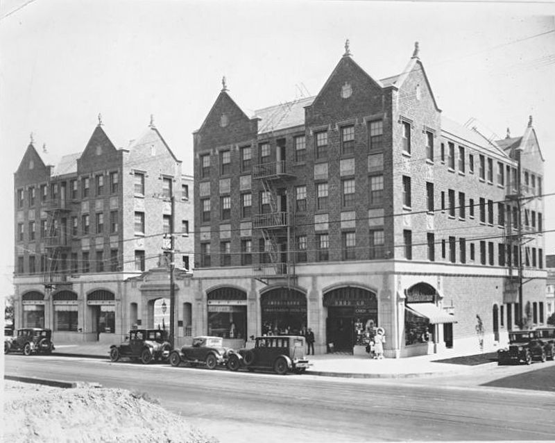 Haddon Hall Apartments - 1925 image. Click for full size.