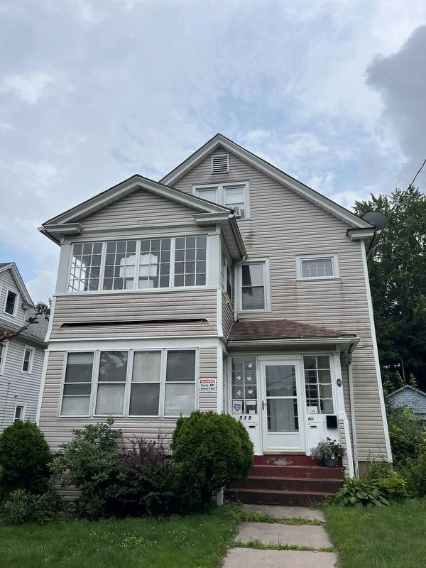 919-921 West Boulevard. Click for full size. 919-921 West Boulevard image. Click for full size.