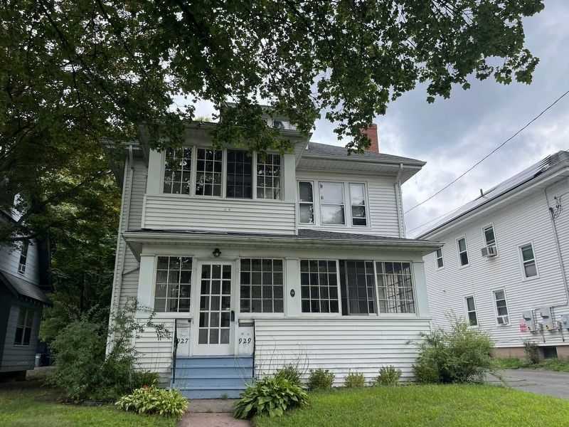 927-929 West Boulevard. Click for full size. 927-929 West Boulevard image. Click for full size.