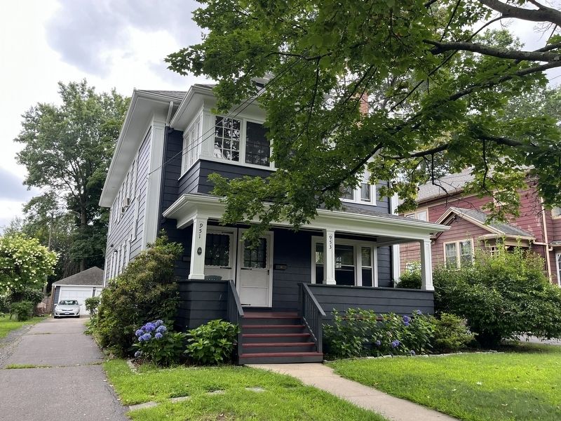 951-953 West Boulevard. Click for full size. 951-953 West Boulevard image. Click for full size.