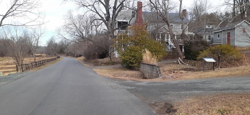 View of Slate Mills Road looking north image. Click for full size.