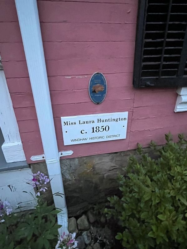 Miss Laura Huntington House Marker image. Click for more information.