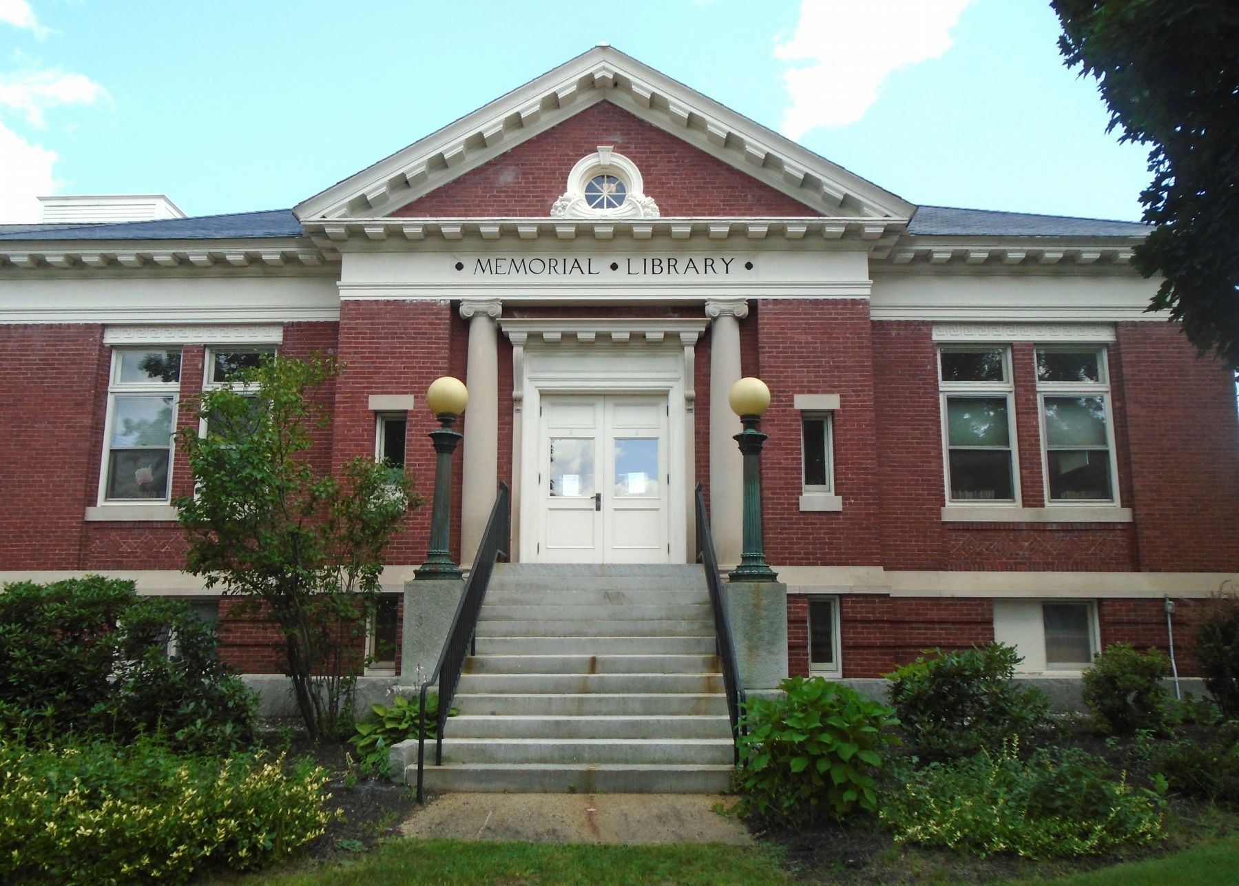 Goffstown Public Library image. Click for full size.