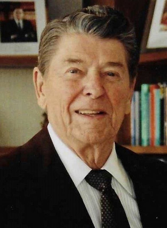 Ronald Reagan (1911-2004) image. Click for full size.