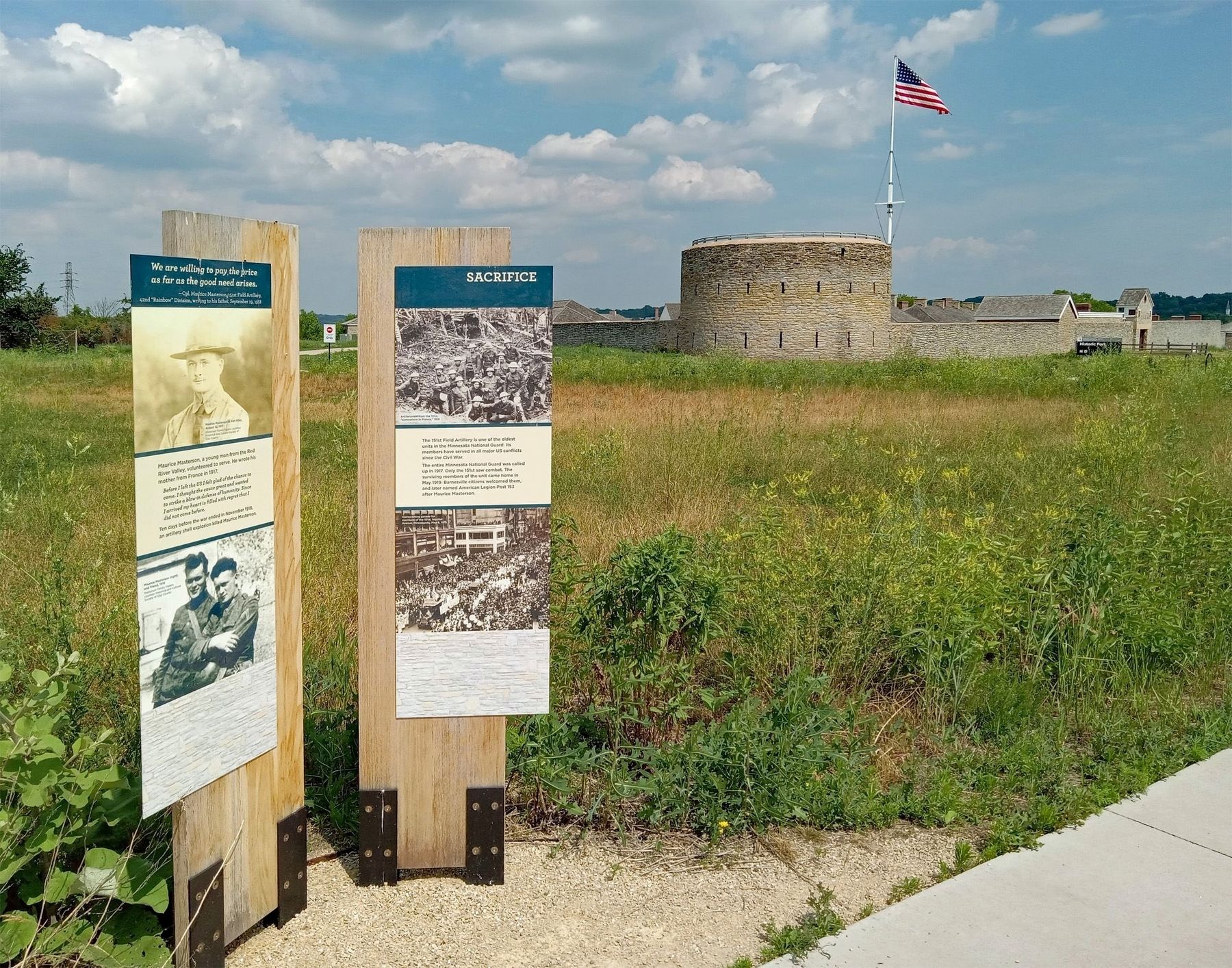 Sacrifice Marker just west of Historic Fort Snelling image. Click for full size.