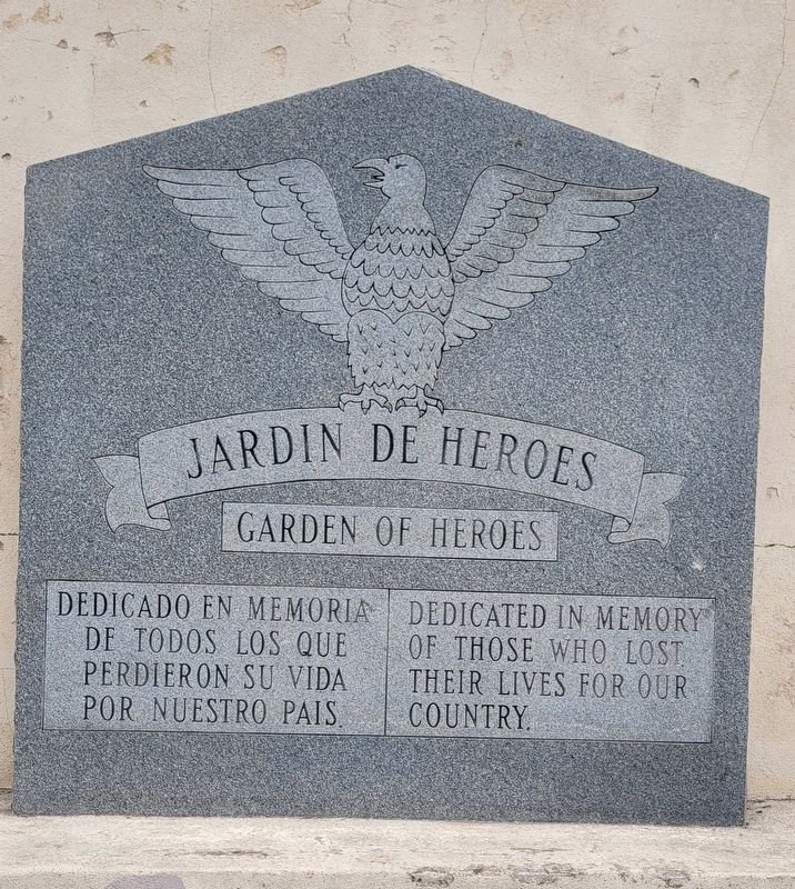 Jardin de Heroes / Garden of Heroes Marker image. Click for full size.