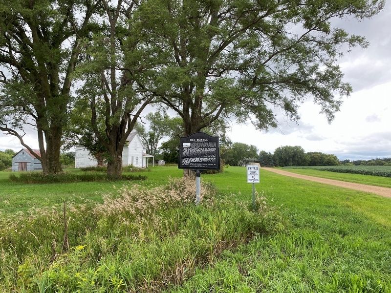 Ole Boxrud Marker, from the south. Click for full size. Ole Boxrud Marker, from the south image. Click for full size.