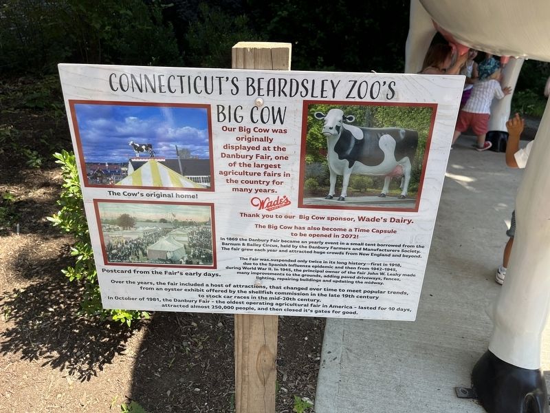 Connecticut's Beardsley Zoo's Big Cow Marker image. Click for full size.