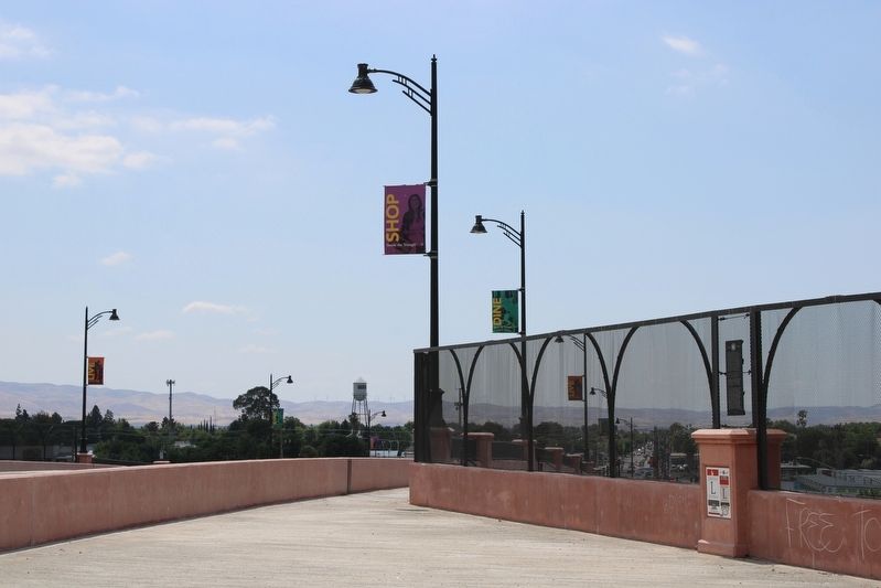 Lincoln Highway Marker image. Click for full size.