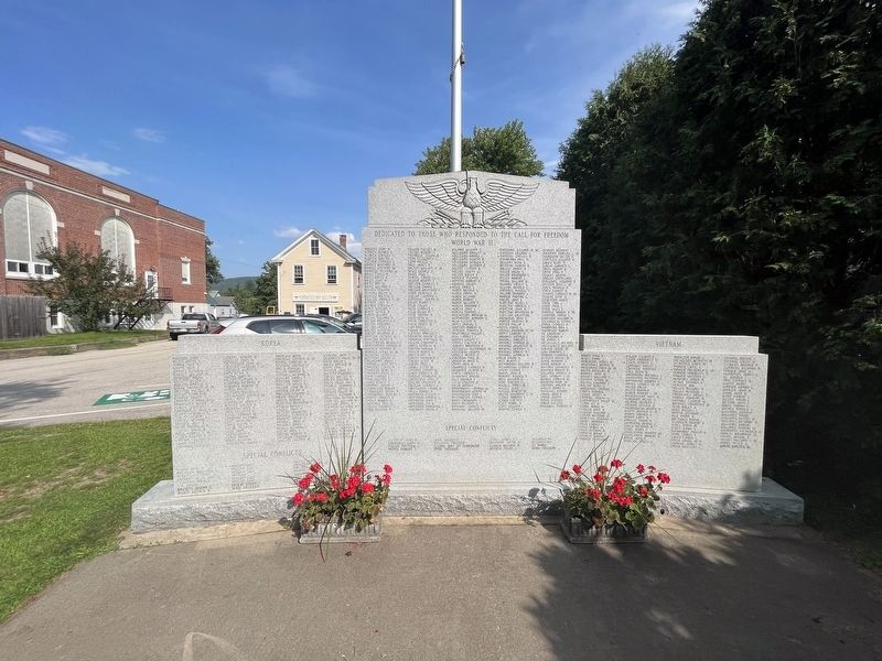 The Walk of Heroes Marker image. Click for full size.