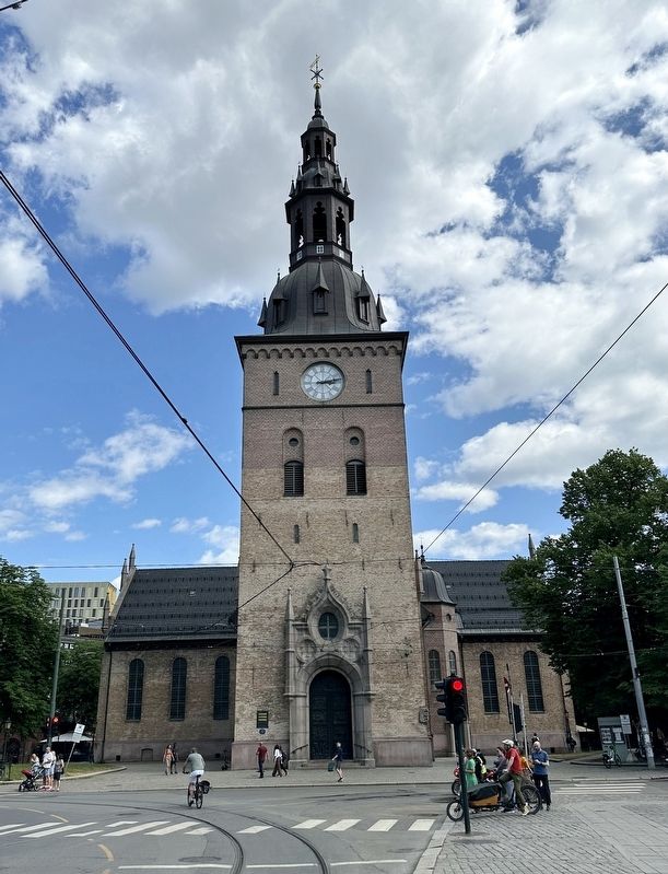 Valgkirke / Electoral Church Marker - wide view image. Click for full size.