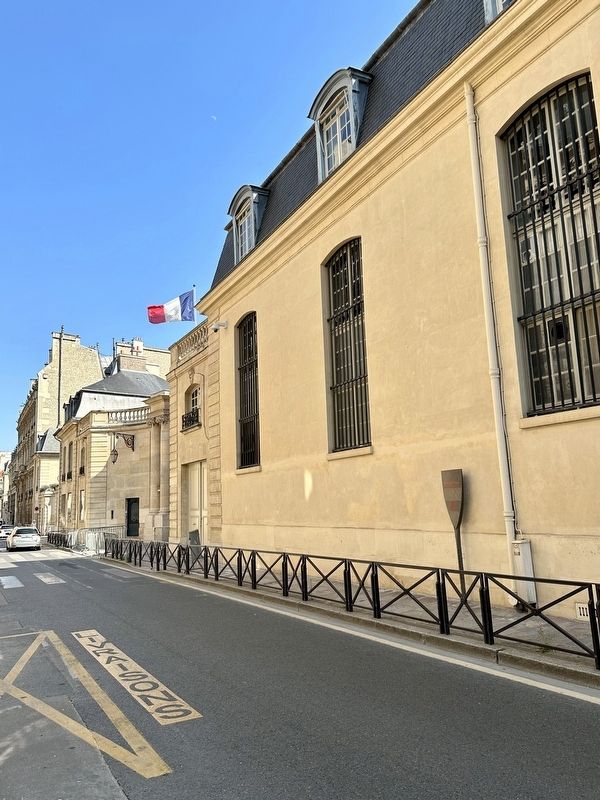 Hôtel de Matignon Marker - wide view. Click for full size. Hôtel de Matignon Marker - wide view image. Click for full size.