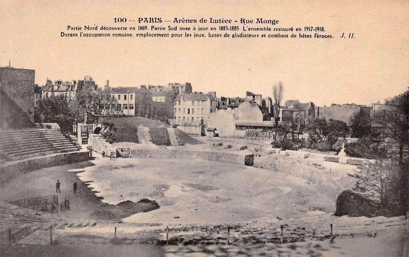 Les Arènes de Lutèce / The Arenas of Lutetia - looking south. Click for full size. Les Arènes de Lutèce / The Arenas of Lutetia - looking south image. Click for full size.