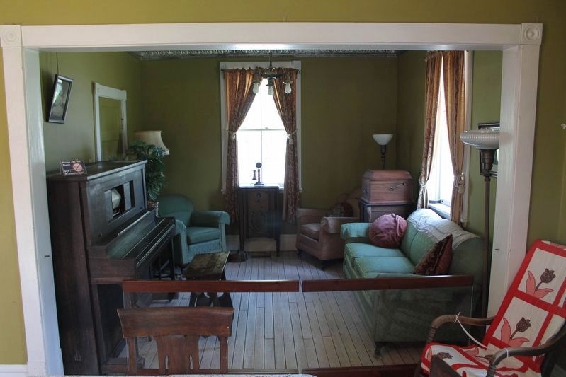 Foubert House Parlor. Click for full size. Foubert House Parlor image. Click for full size.