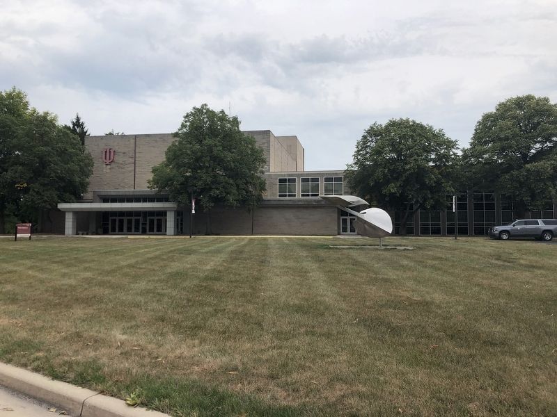 Indiana University-Kokomo Main Building image. Click for full size.
