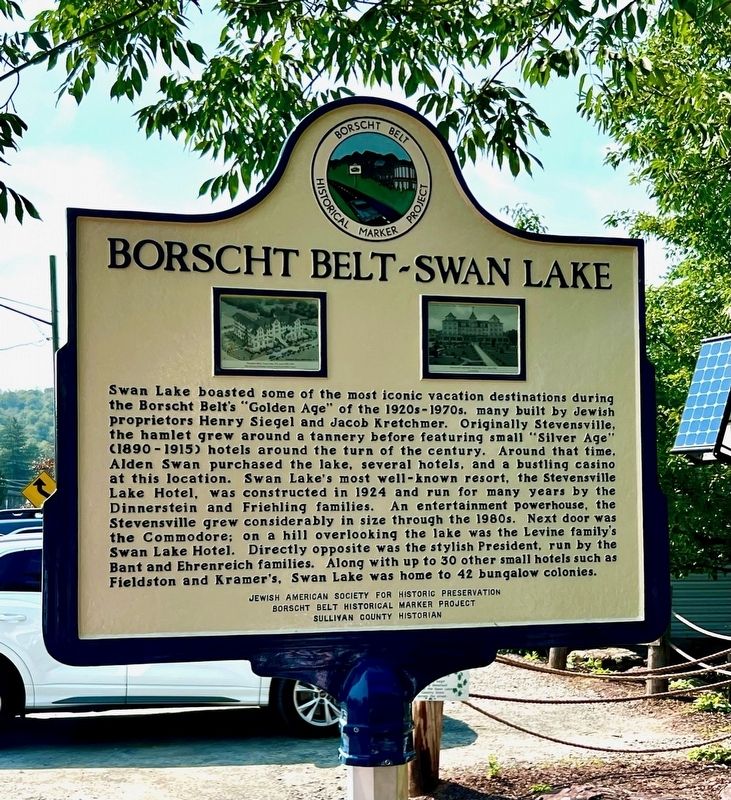 Borscht Belt - Swan Lake Marker image. Click for full size.