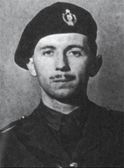 Captain Lionel Lee, MC, Cr. de Guerre image. Click for full size.
