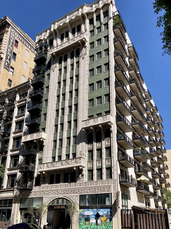 Hotel Stowell image. Click for full size.