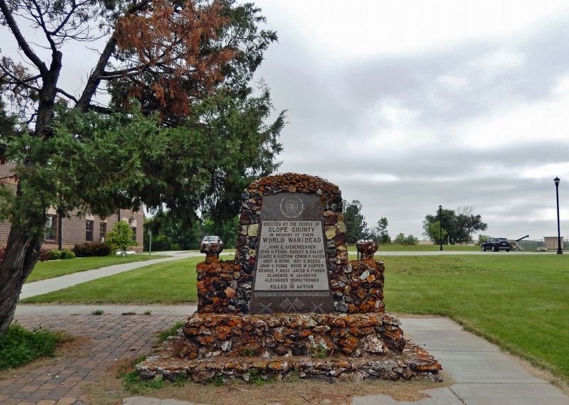 Slope County War Memorial (<i>north side</i>) image. Click for full size.