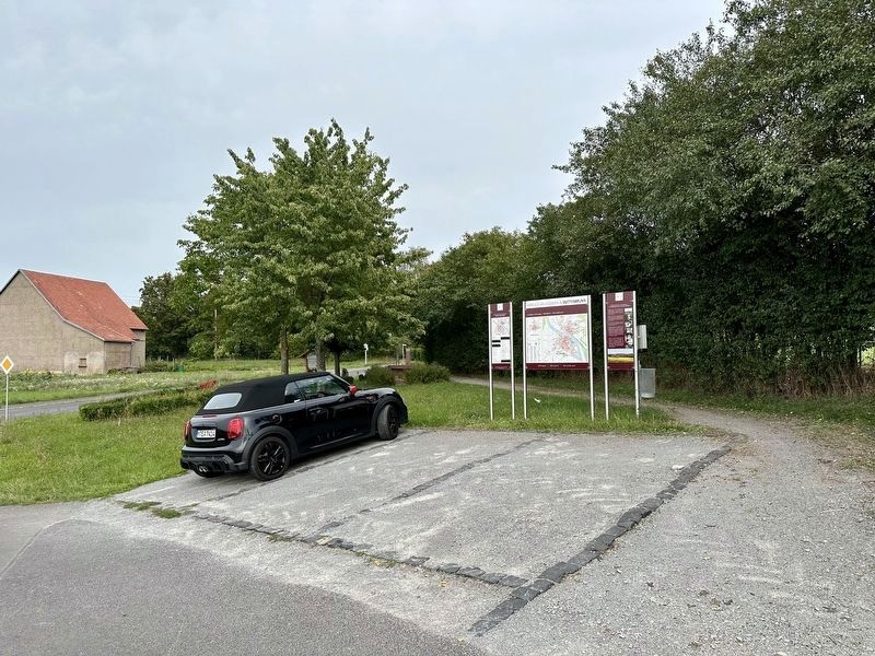 Herzlich Welkommen in Duttenbrunn / Welcome to Duttenbrunn Marker - wide view image. Click for full size.