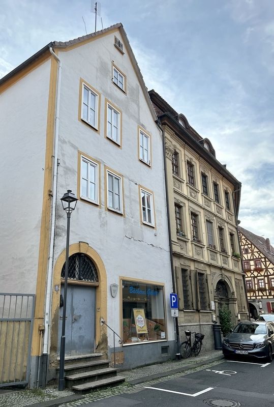 B�rgerhaus 18. Jahrhundert / 18th Century Patrician House and Marker image. Click for full size.