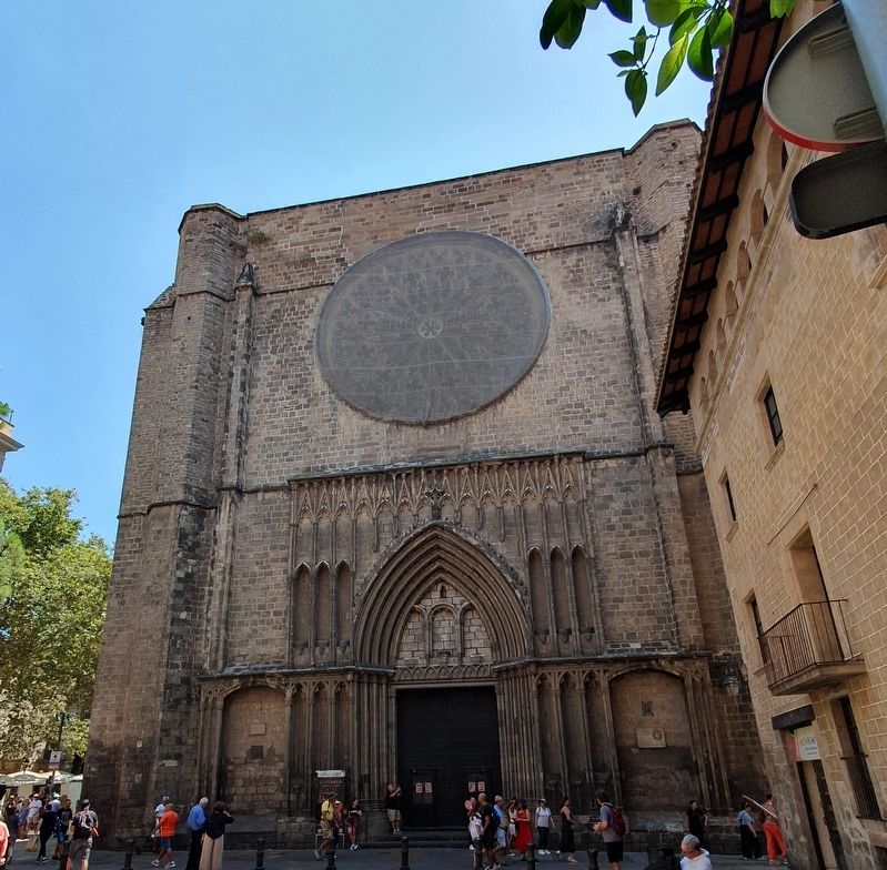 Cardenal Casaas Marker and the Santa Maria del Pi Church image. Click for full size.