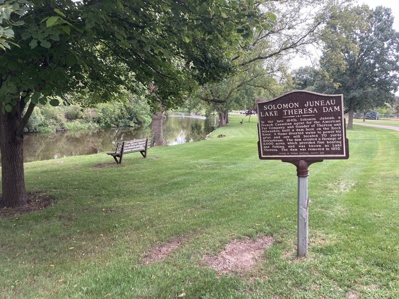 Theresa Dam Marker and the Rock River image. Click for full size.