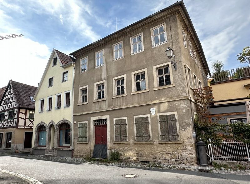B�rgerhaus 19. Jahrhundert / 19th C. Patrician House Marker � wide view image. Click for full size.