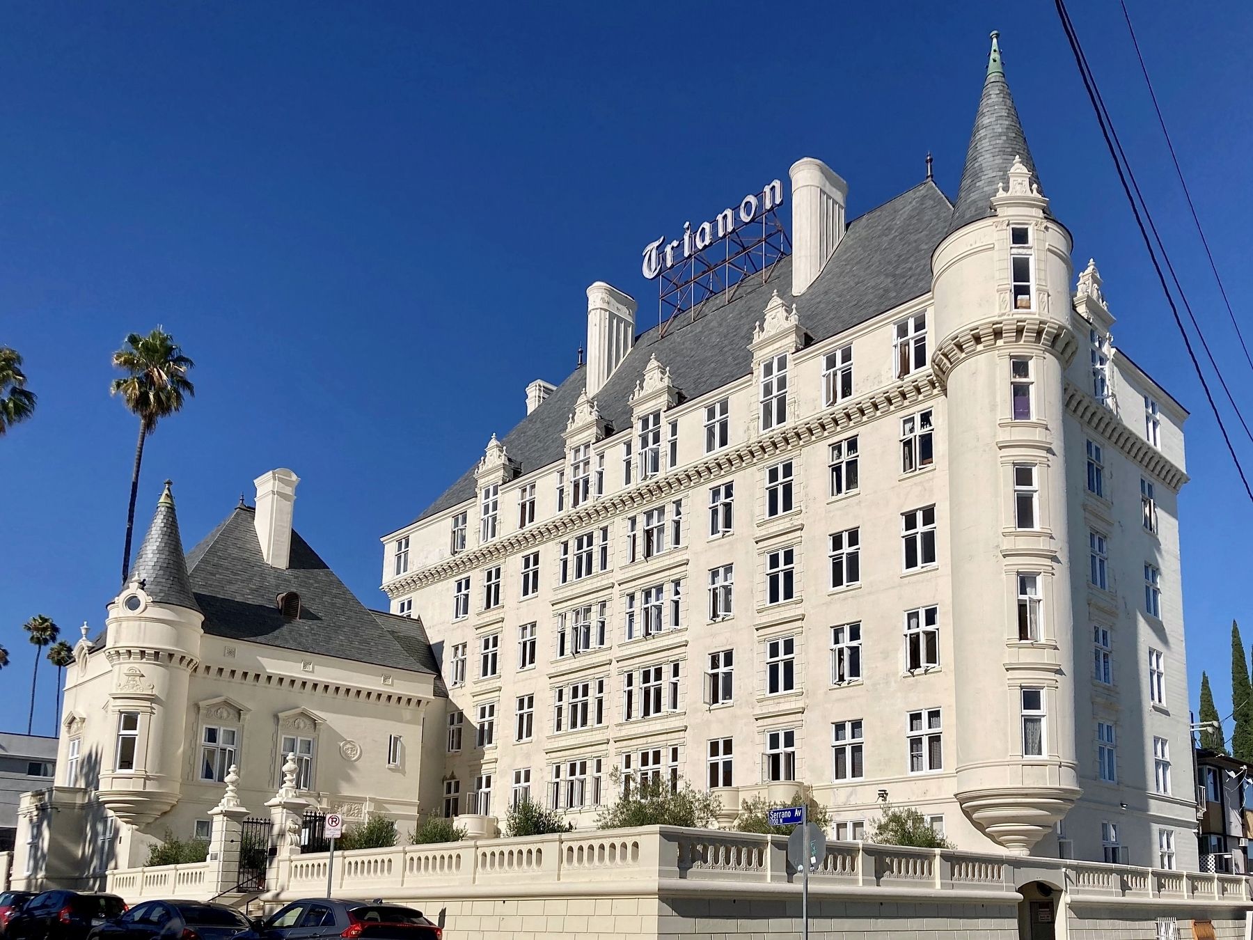The Trianon image. Click for full size.