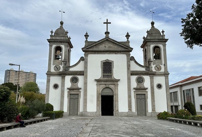 Igreja de S. Miguel / Church of San Miguel image. Click for full size.